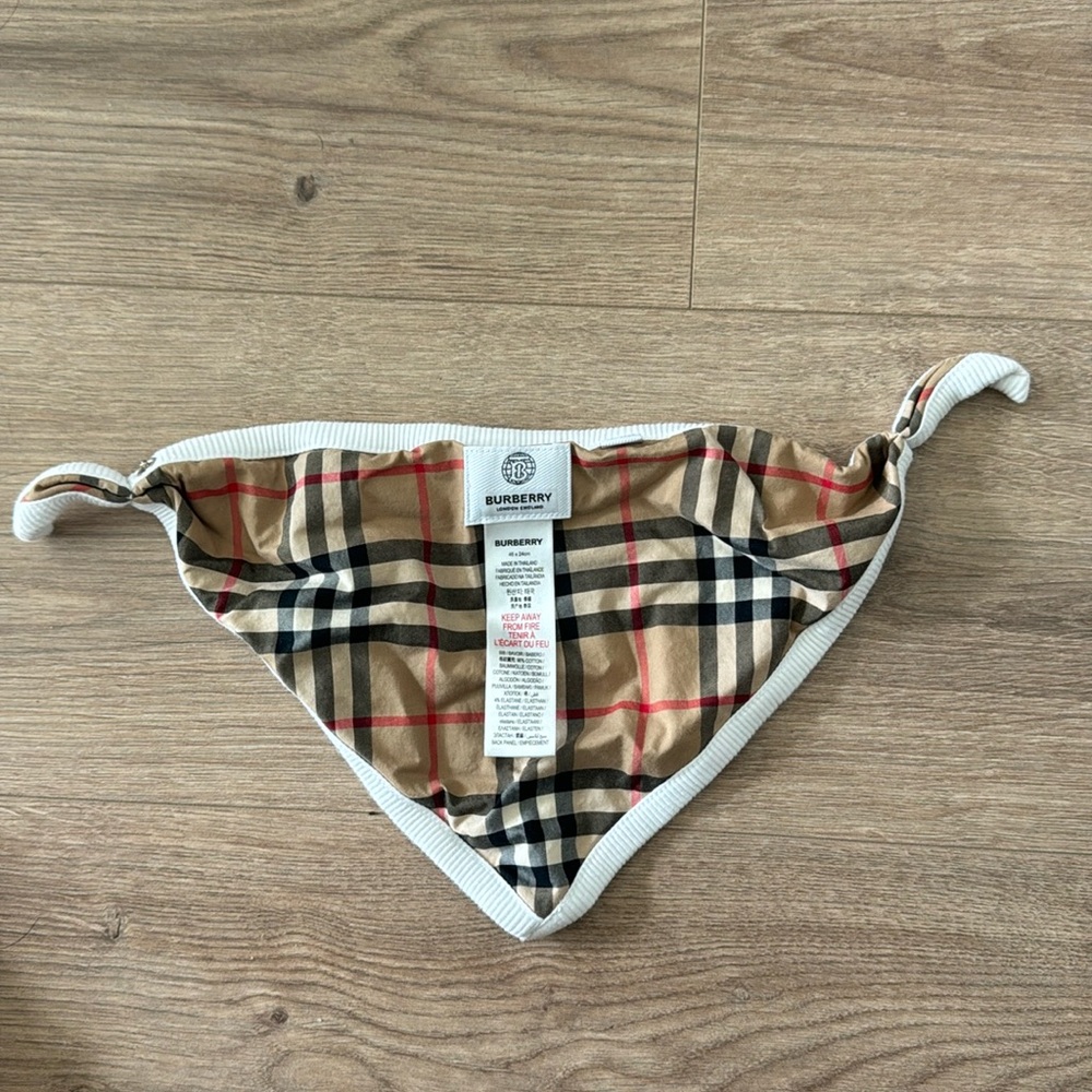 Burberry Bib